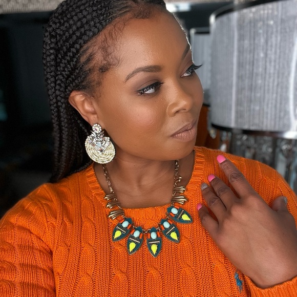 Crowned In Royalty Jewelry - 3 for $32 “Vogue in Vintage ”Trendsetter Earrings